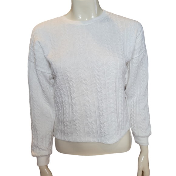 URBAN Romantics Sweaters - size small white sweater by Urban romantics